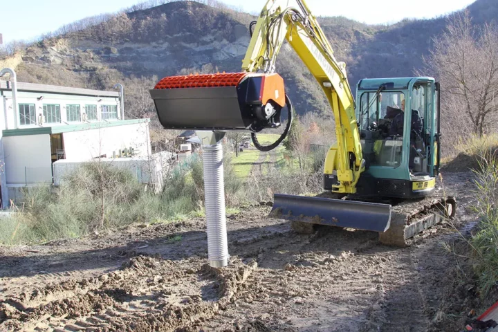 Concrete Mixing Buckets - Excavator and Skidsteer/Front Loader - Image 4